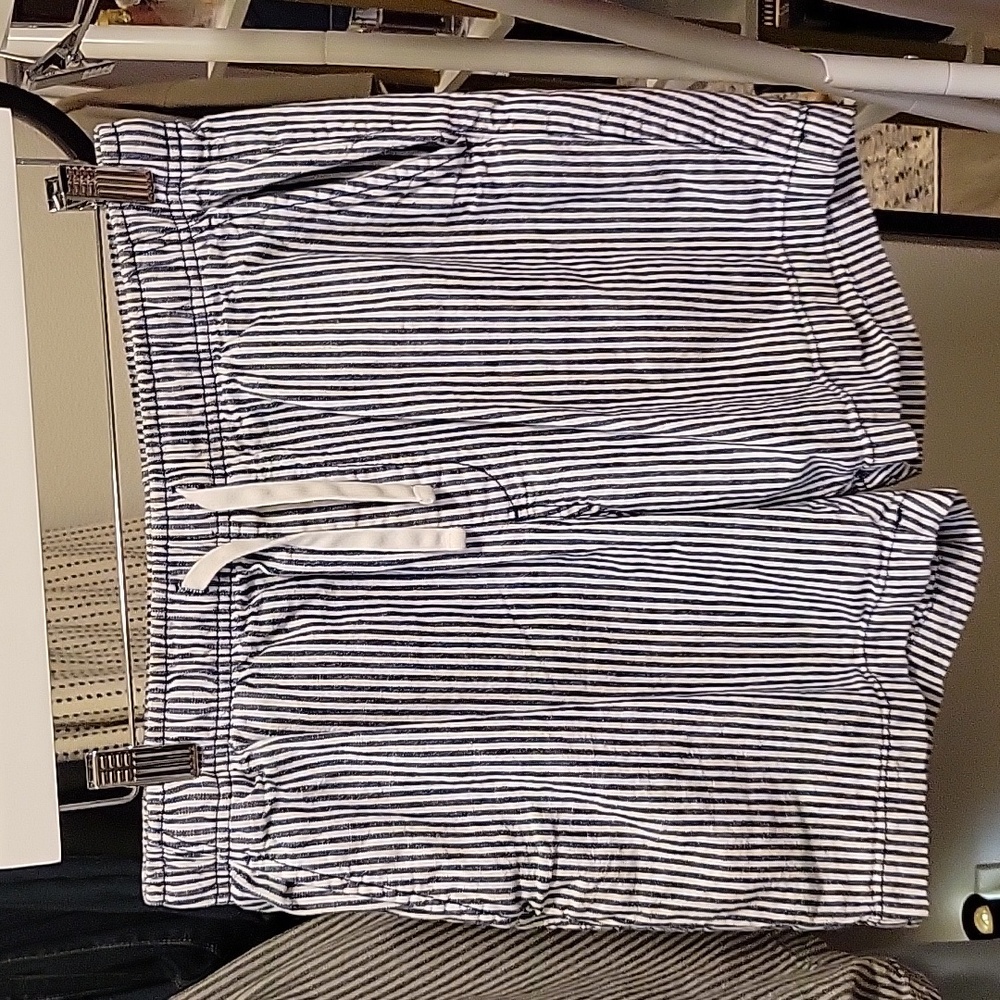 Men's Linen Blend Jogger Shorts Navy and White Striped Small